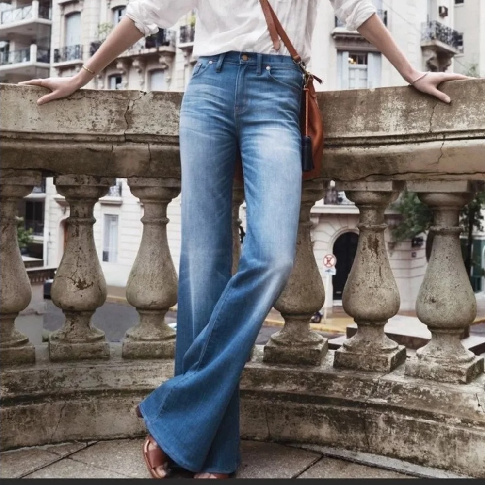 NWT - Madewell Flea Market Flare Jeans